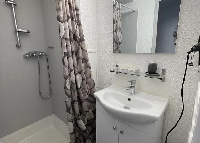 Sete, En Bord De Avec Terrasse Sète